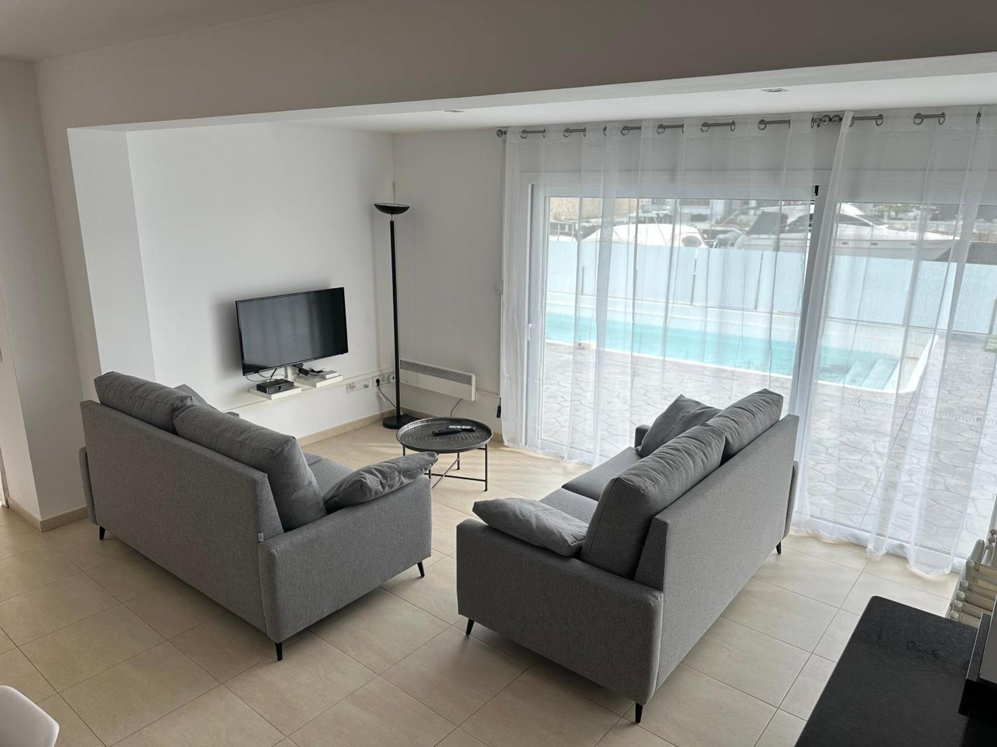 Agi Cap Llarg Villa โรเซส ภายนอก รูปภาพ